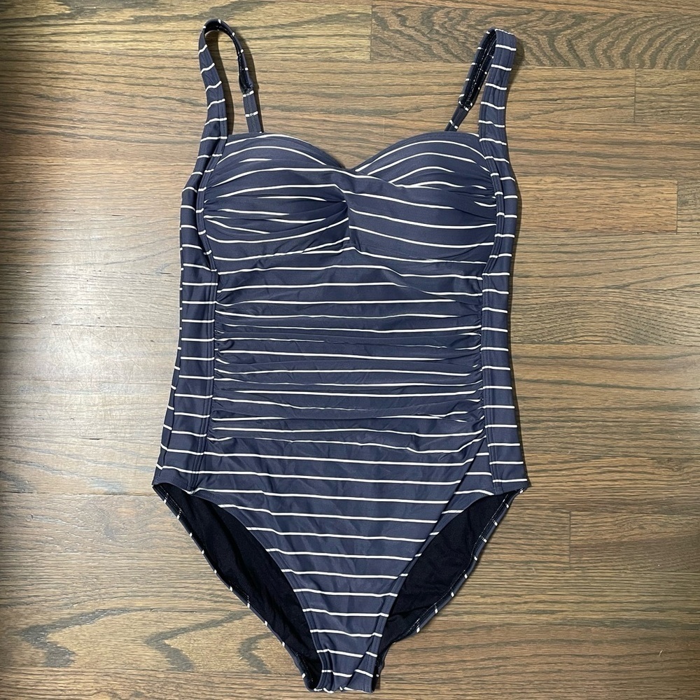 Bound Bond eye Australia Swim One Piece Bathing Suit size 8